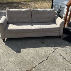 Free Couch 