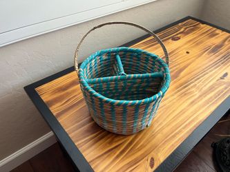 Turquoise Handled Basket w/Dividers!