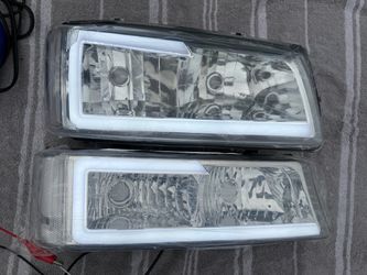 03-06 Chevy Silverado Chrome Clear Reflector LED Strip Headlights Parking Lights