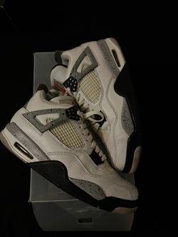 Air Jordan cement 4s