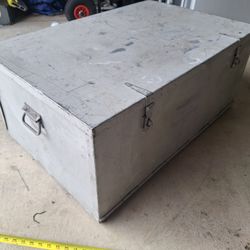 Collapsible metal chest...Great piece of gear