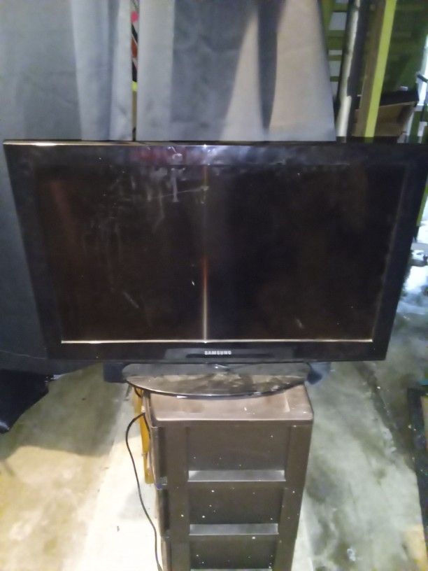 TV And DVD Player 