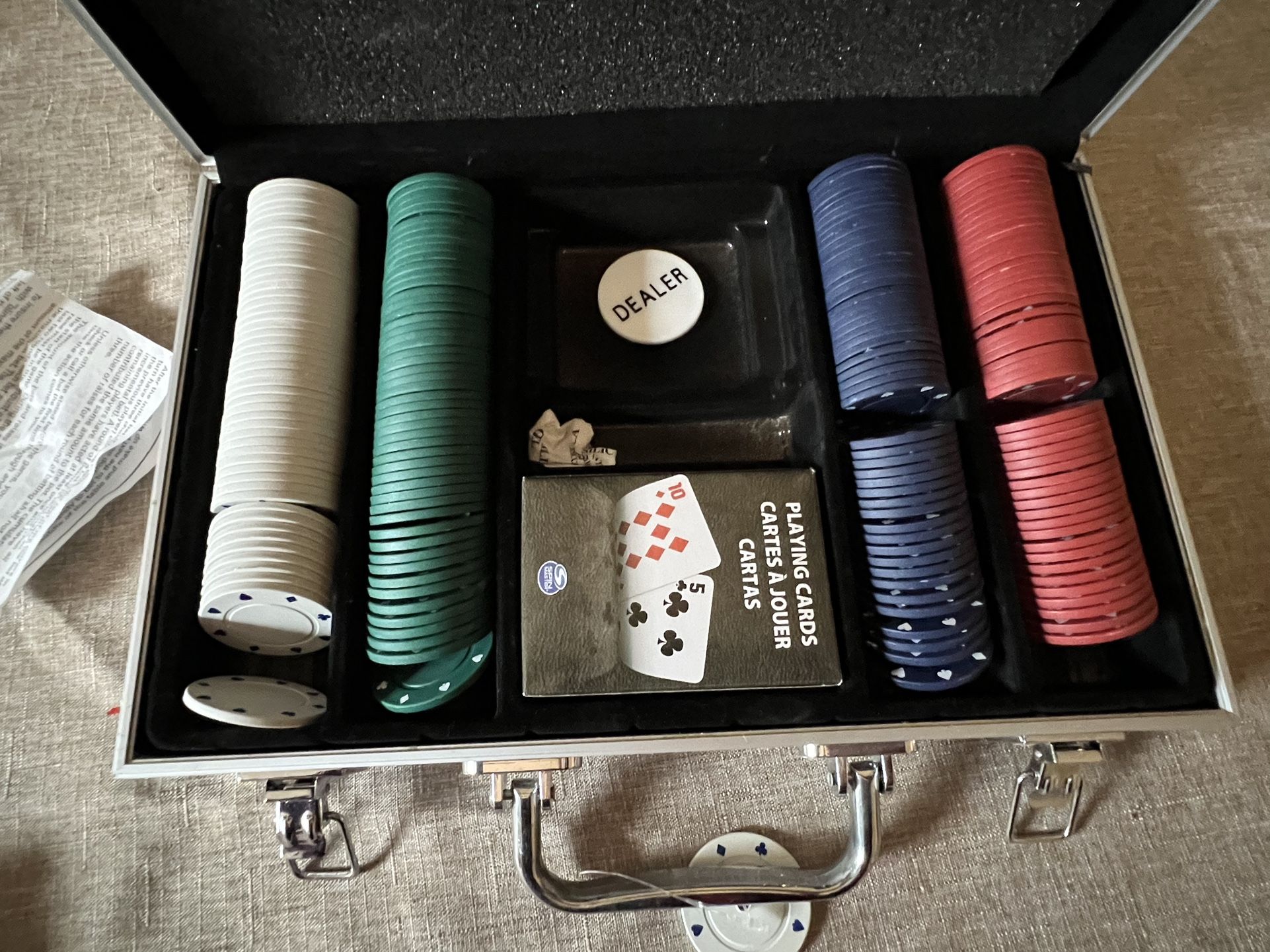 Poker Chip Set in Metal Case Texas Hold’em 