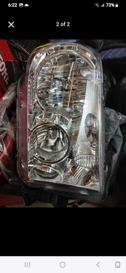 2013 Toyota Tundra headlights