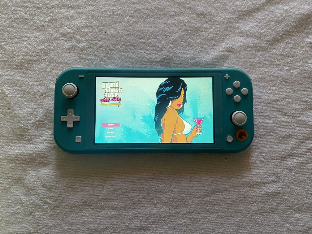 Nintendo Switch Lite With 7000 GAMES
