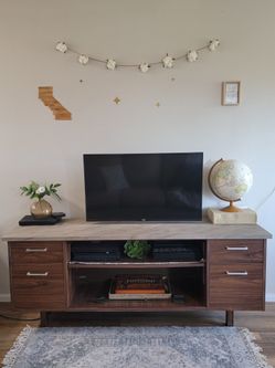 Credenza/ Entertainment Center