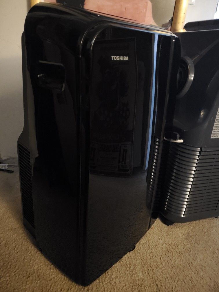Toshiba 13,500 BTU Portable Air Conditioner with Dehumidifier