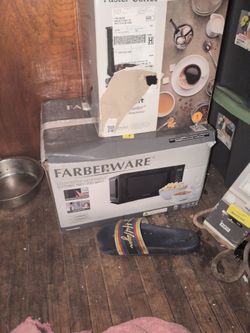 Farberware Countertop Microwave 0.7 Cu Ft 700W