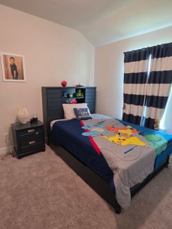 Blue Wood Full size Bed with Trundle & Matching Nightstand – Great Condition