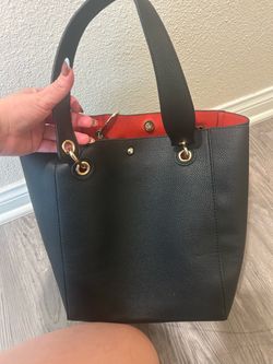 Beautiful & Spacious Black Bucket Bag