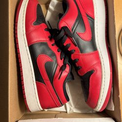AirJordan1 Low Size 7 Red/black