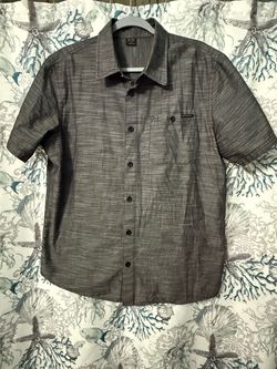 Oakley Men's Short Sleeve Button-Up Shirt, Large