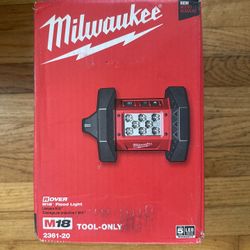 Milwaukee M18 Flood light
