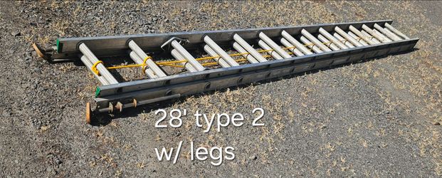 28 ft Werner aluminum ladder-type 2(225#)-w/spring loaded legs