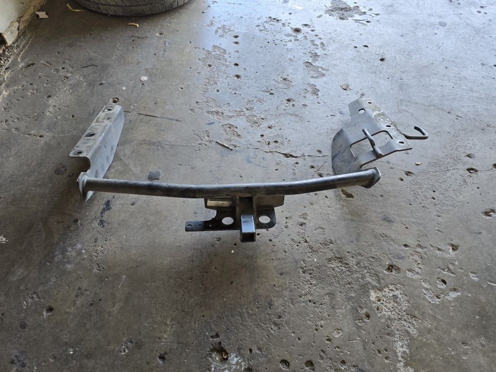 Honda Crv. Trailer Hitch 2 Inch