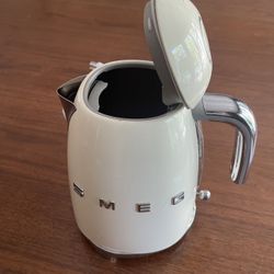 SMEG kettle