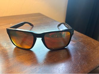oakley glasses with orange lens