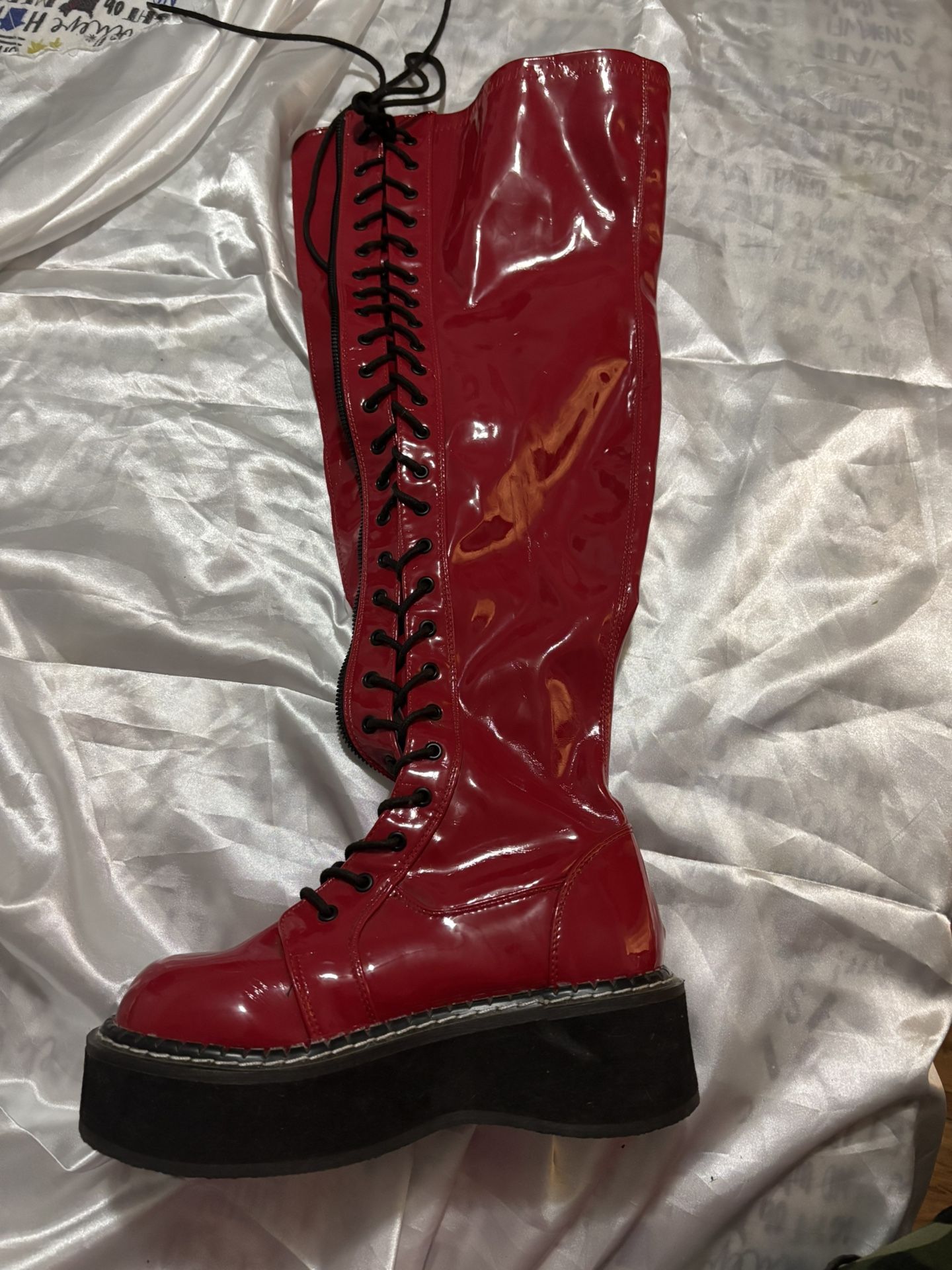 Woman’s Demonia High Knee Boots Size 8
