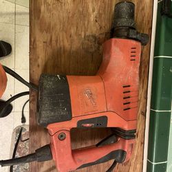 Milwaukee Heavy Duty Rotary Hammer