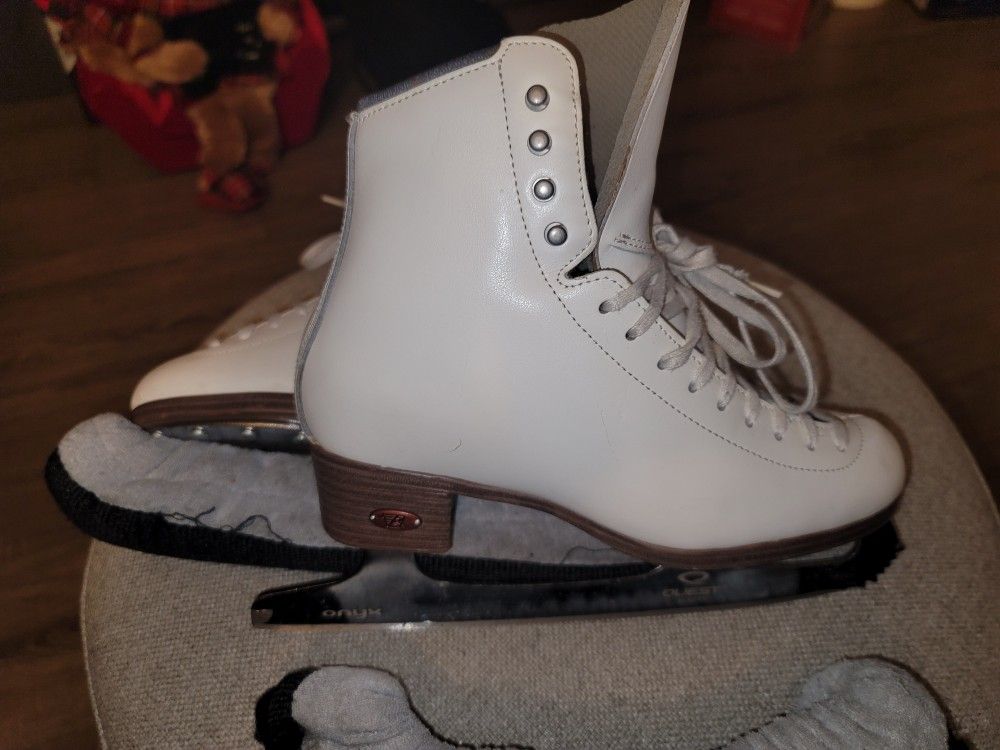 Ice Skates For Women Size 5