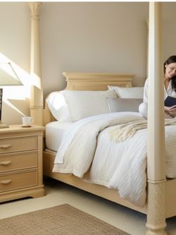Bernhardt Four Poster Bed Queen