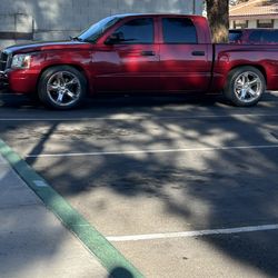 2007 Dodge Dakota
