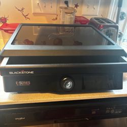 Blackstone E series 17”
