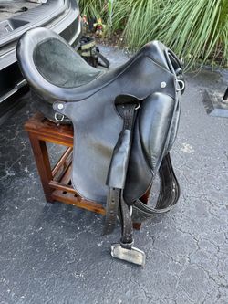 17” Mi Montura Paso Fino Saddle – Complete Set – $600 OBO