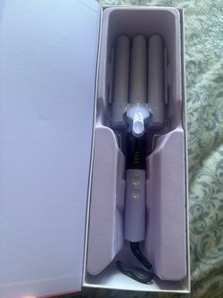 Triple Barrel Hair Waver Curling Iron