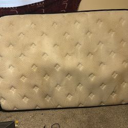 Full Size Mattress W/Sheets  