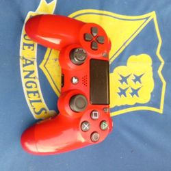 PS4 controllers 