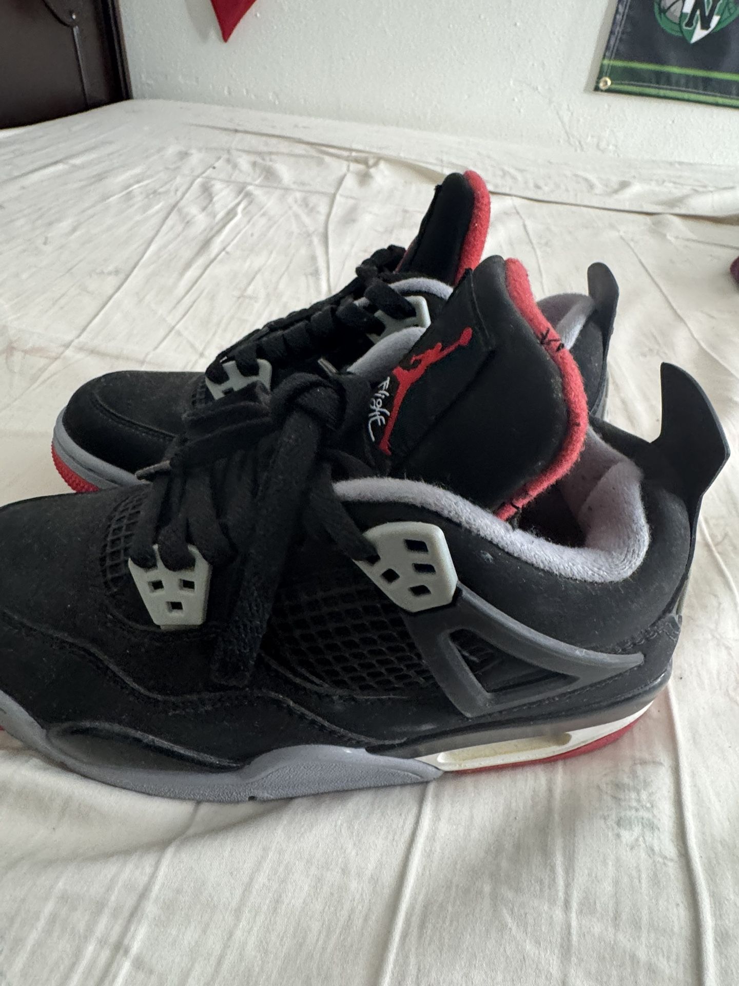Air Jordan Retro 4 Bred