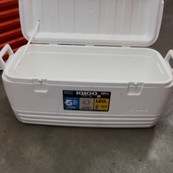 New Igloo CoolersMe  