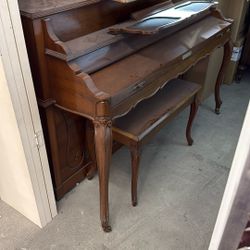 Baldwin piano