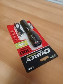 DORSEY 300 LUMENS ULTRA HD RECHARGEABLE FLASHLIGHT.
