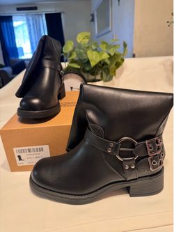 Black wide calf boots size 9 women