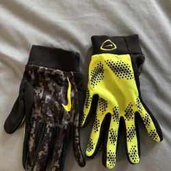 Nike Gloves 