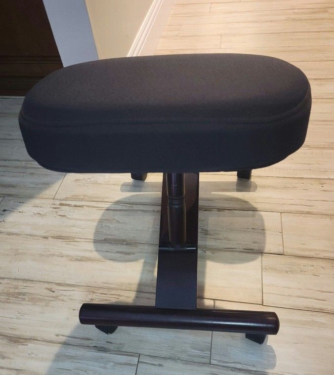 Kneeler Chair