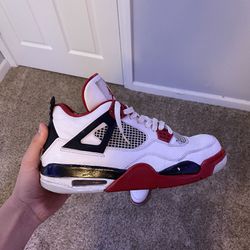 Jordan 4 Retro “Fire Red” Size 10 Men’s 