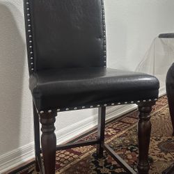 Set of 4 Solid Wood Bar/Dining Chairs – $15 Each (Negotiable)