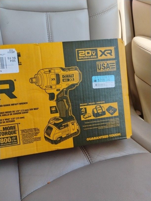 DeWalt Xr 20 V BrushlessV Max 1/2 Inch Impact Wrench