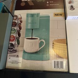 Keurig K-Express Essentials Single Serve Coffee Maker – Tropical Blue – NEW