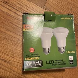 BR20 LED dimmable light bulbs (commonly used in recessed downlights or track lights). • Specification: 5.5 watts (5.5W), with a brightness equivalent 