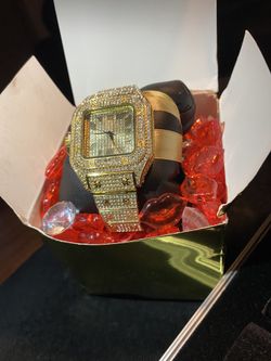 Yellow Golden Piece Happy Valentine’s Day Gif Look Like Money Without Overspending Fit For The King Or The Queen Resizable