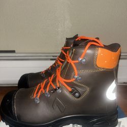 Haix chainsaw safety boots 