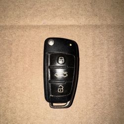 For Sale: Genuine 2019 Audi Q7 Key Fob - Used