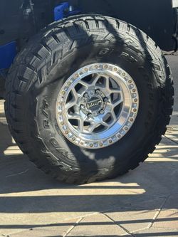17" KMC Torx on Toyo 37s