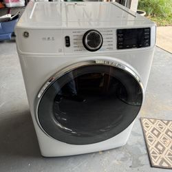 GE 7.8 cubit ft Smart White Stackabke Electric Dryer with Steam and Sanitize cycle, energy star