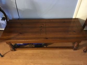Early American Coffee Table (heavy)