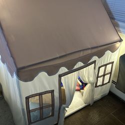Kids play tent / playhouse – $40